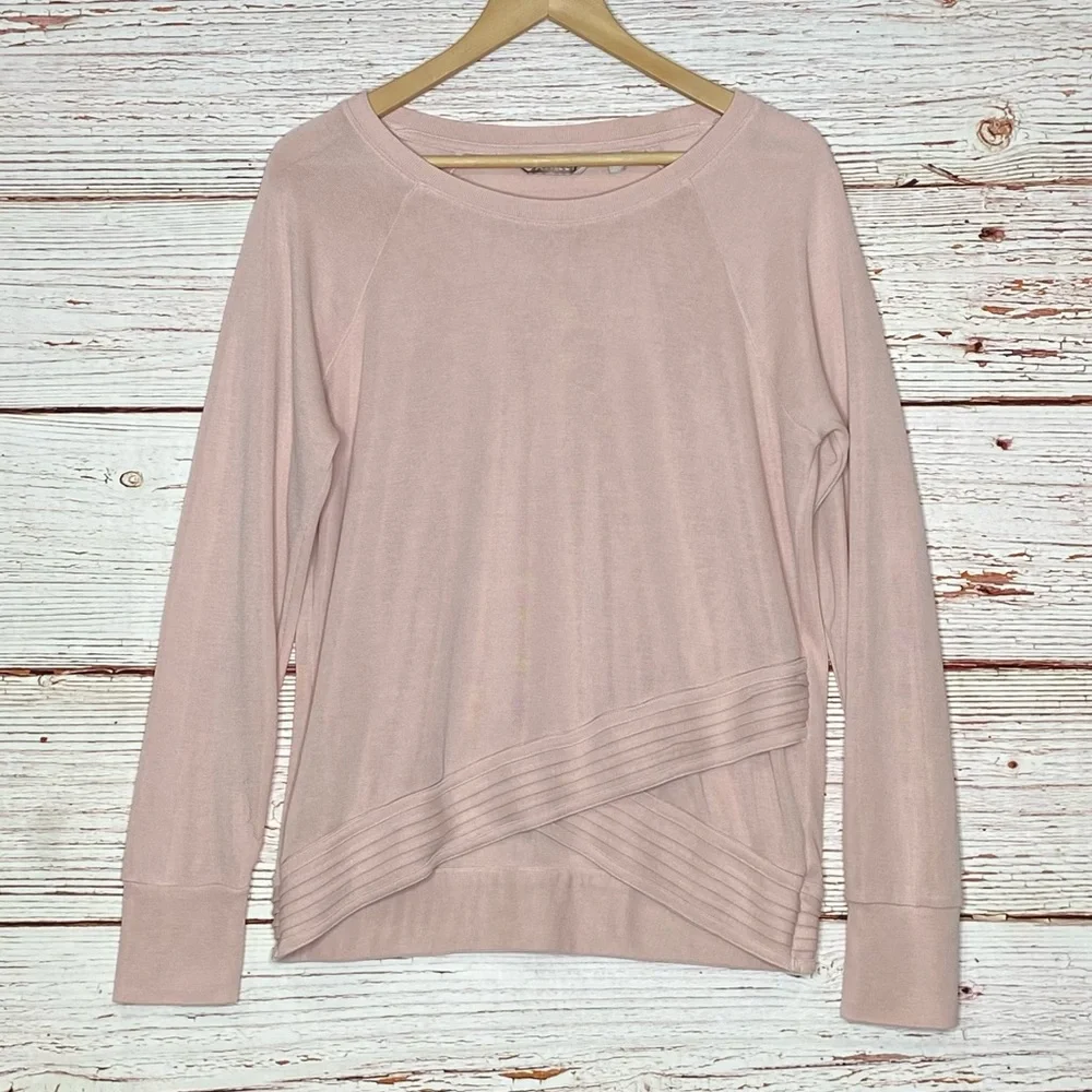 Athleta Serenity Criss Cross Sweatshirt in Soft Pink Sz M - Picture 2 of 12
